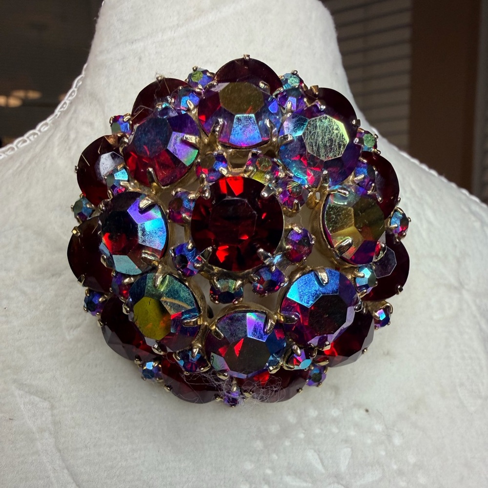 Vintage Aurora Borealis Ruby Red Booch - Picture 8 of 8